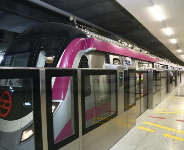 Delhi Metro,Delhi Metro Rail Corporation,DMRC,Delhi Metro resumption,Delhi Metro Guidelines,Delhi Metro News, Delhi CM,Delhi Chief Minister,Arvind Kejriwal