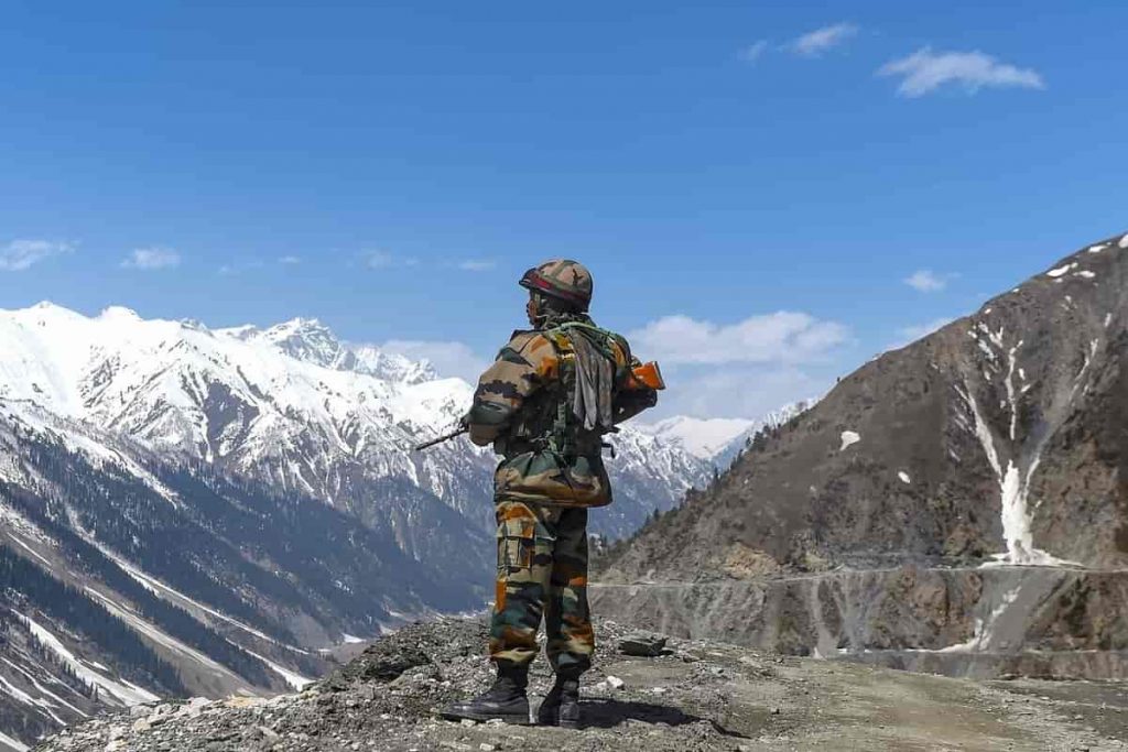 China News,India China Border,India China Border Dispute,Indian Army,LAC,Line of Actual Control,Pangong Tso Lake,World News,2017 Doklam