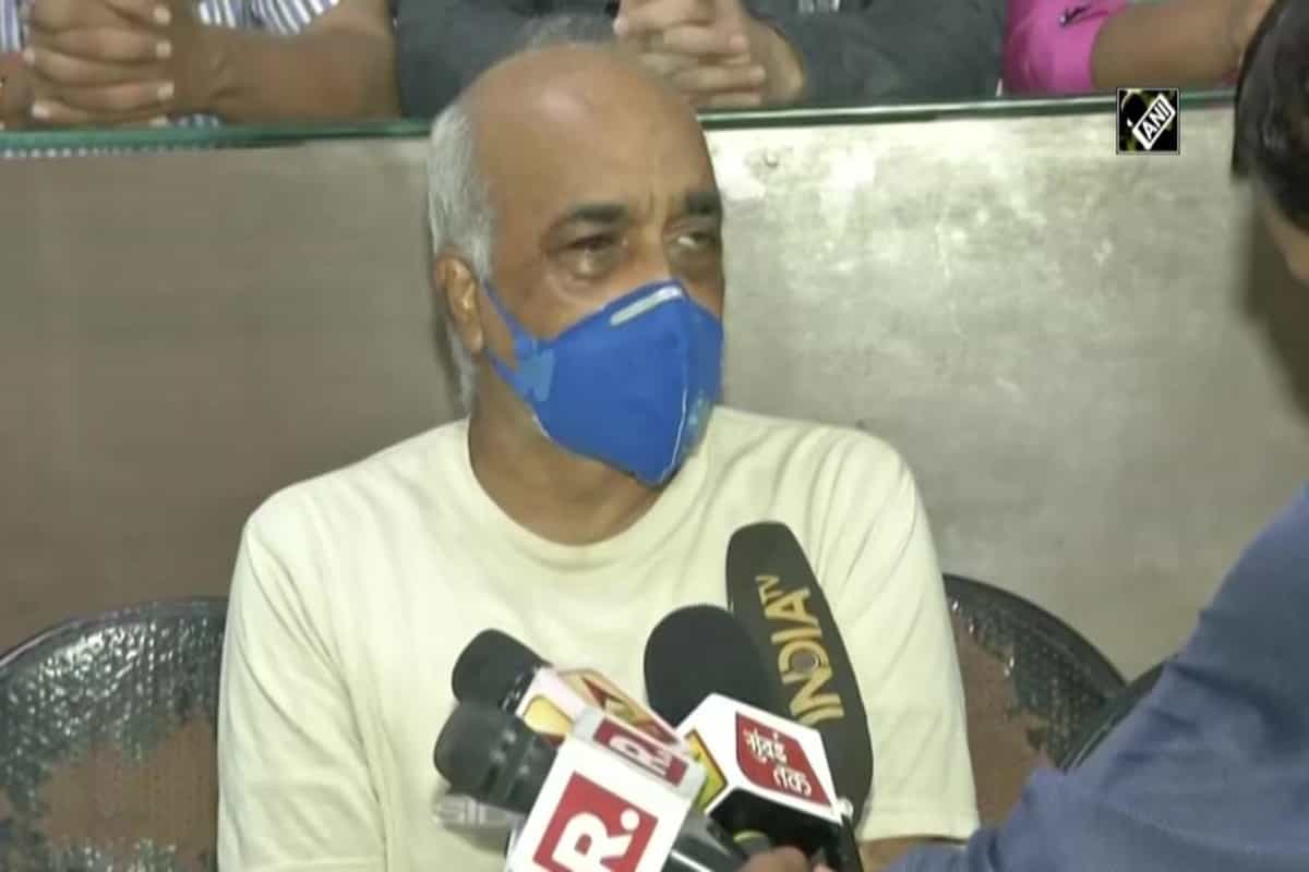 He must apologise to me, country: Ex-Navyman after Udhav assault