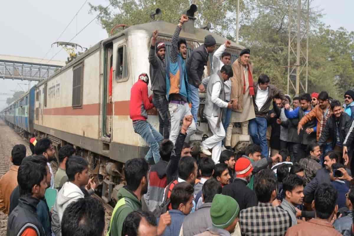 Rail roko agitation cancels, reschedules many trains