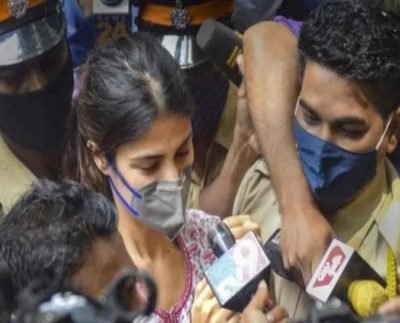 Bollywood, Bollywood Stars, Entertainment, Rhea chakraborty, Rhea chakraborty Arrest,Sushant Singh case, Sushant Singh CBI case, Sushant Singh Rajput,NCB,Narcotics Control Bureau