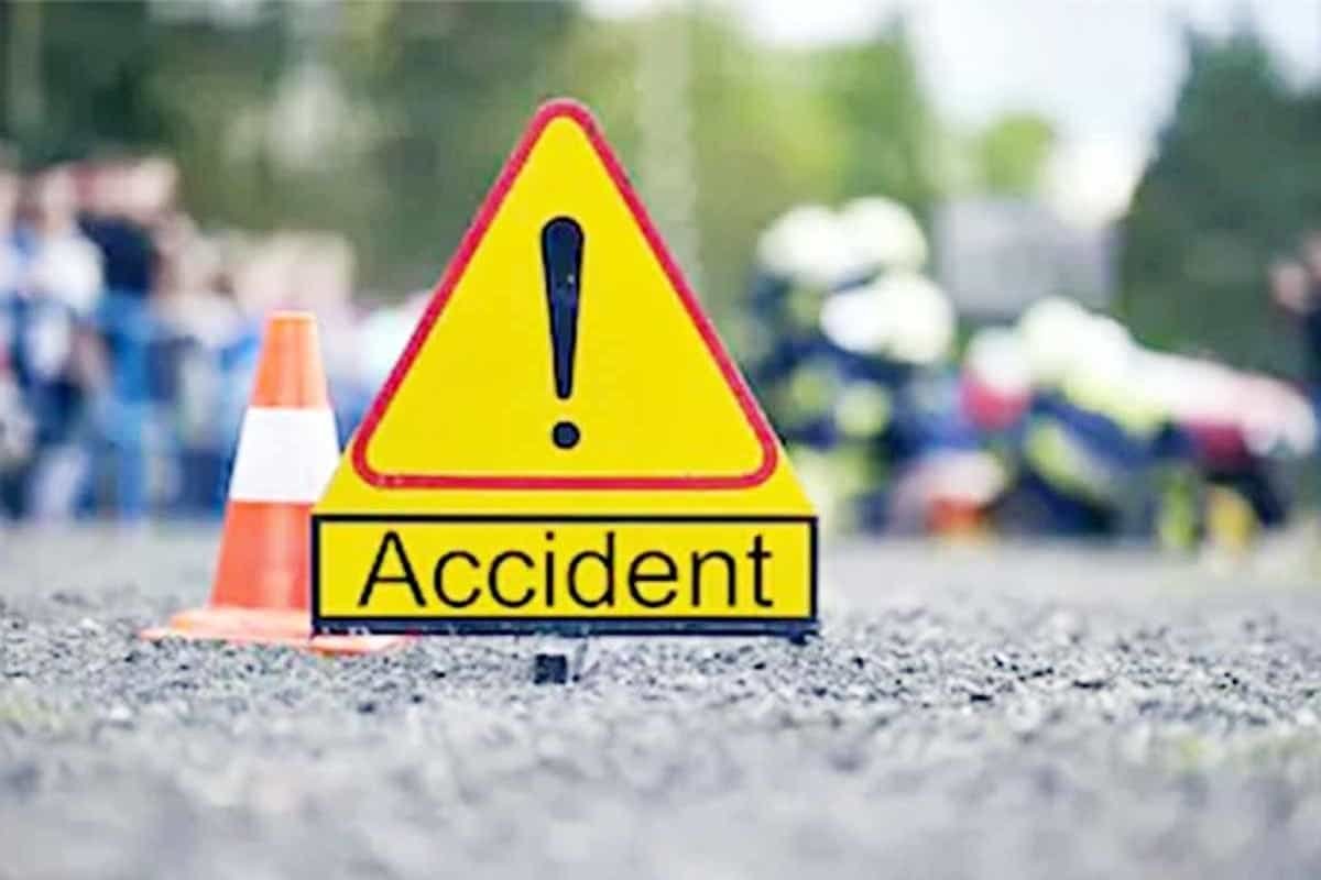4 killed in Chhattisgarh as car tries to avoid stray cow, hits truck