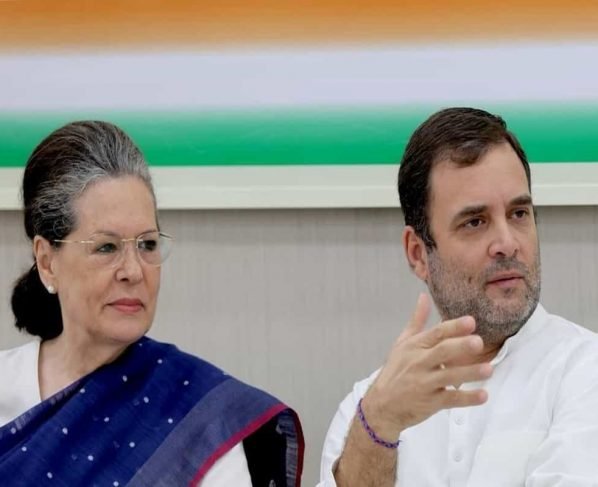 Sonia Gandhi,Congress President,Mahatma Gandhi,Father of the Nation,Former Prime Minister,Lal Bahadur Shastri,Rahul Gandhi,Priyanka Gandhi,Prime Minister of India,PM Modi