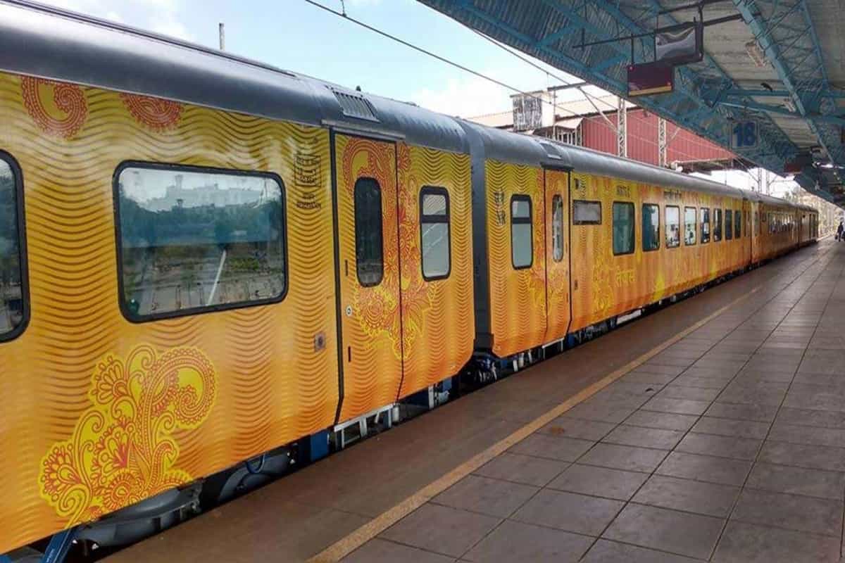 Indian Railways Will restart passenger services of Tejas Express train from Oct 17