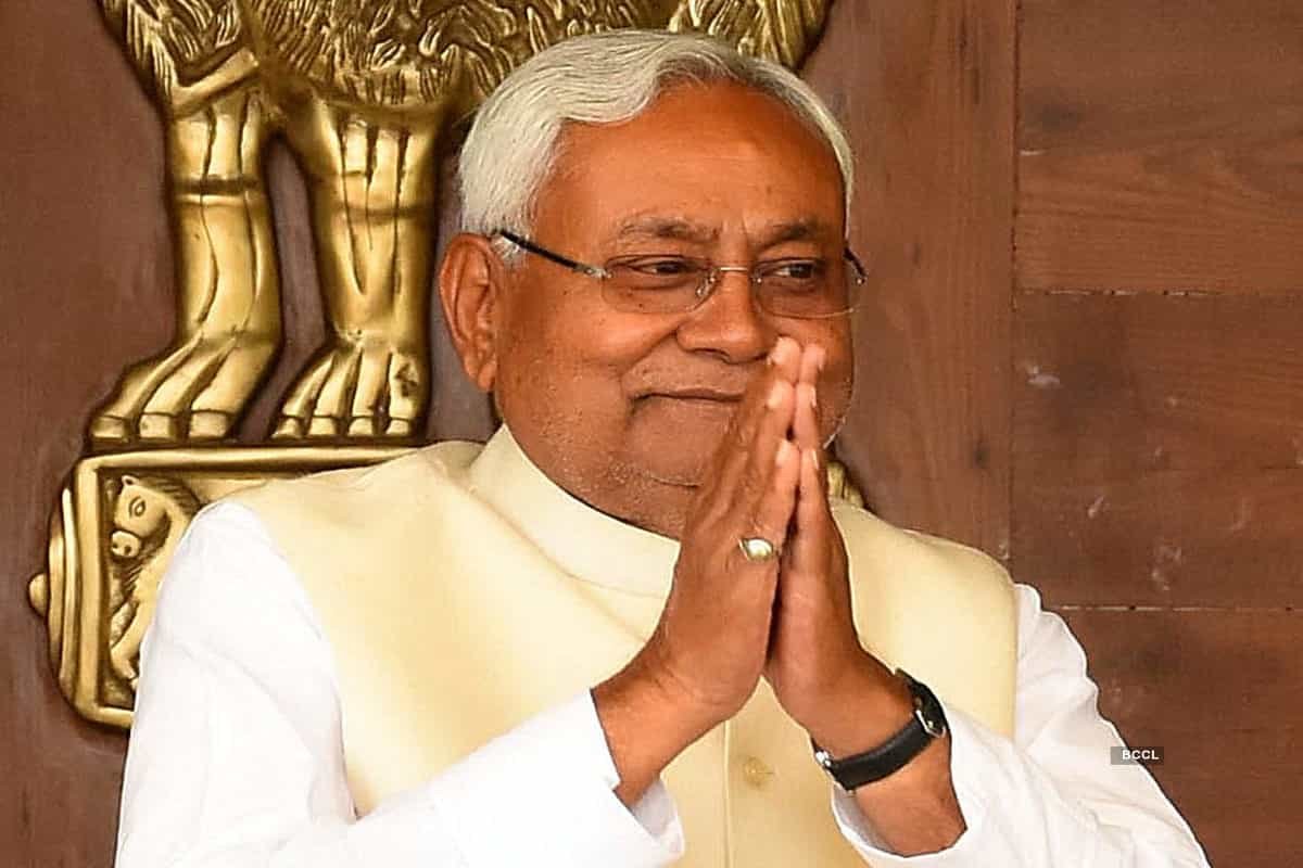 Some people just think of family once in power: Nitish attacks RJD