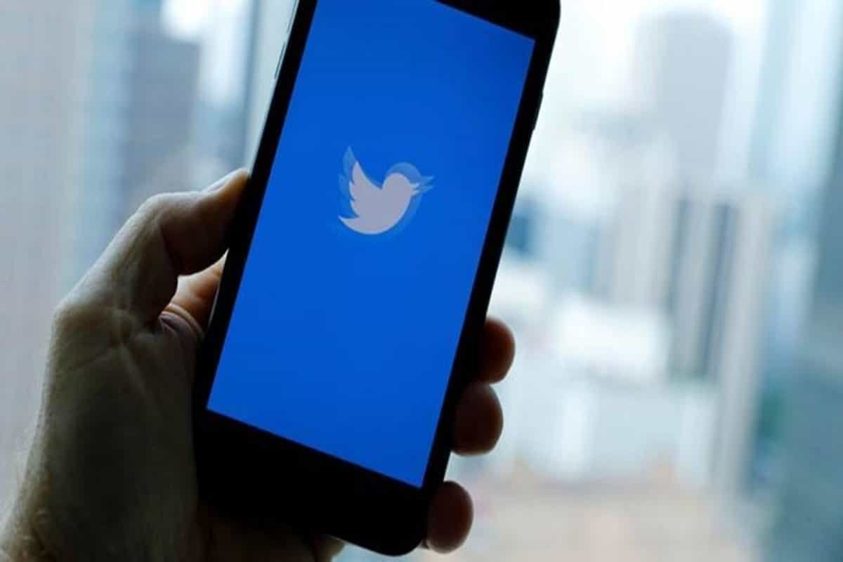 Twitter will warn users before liking labelled tweet to curb fake news