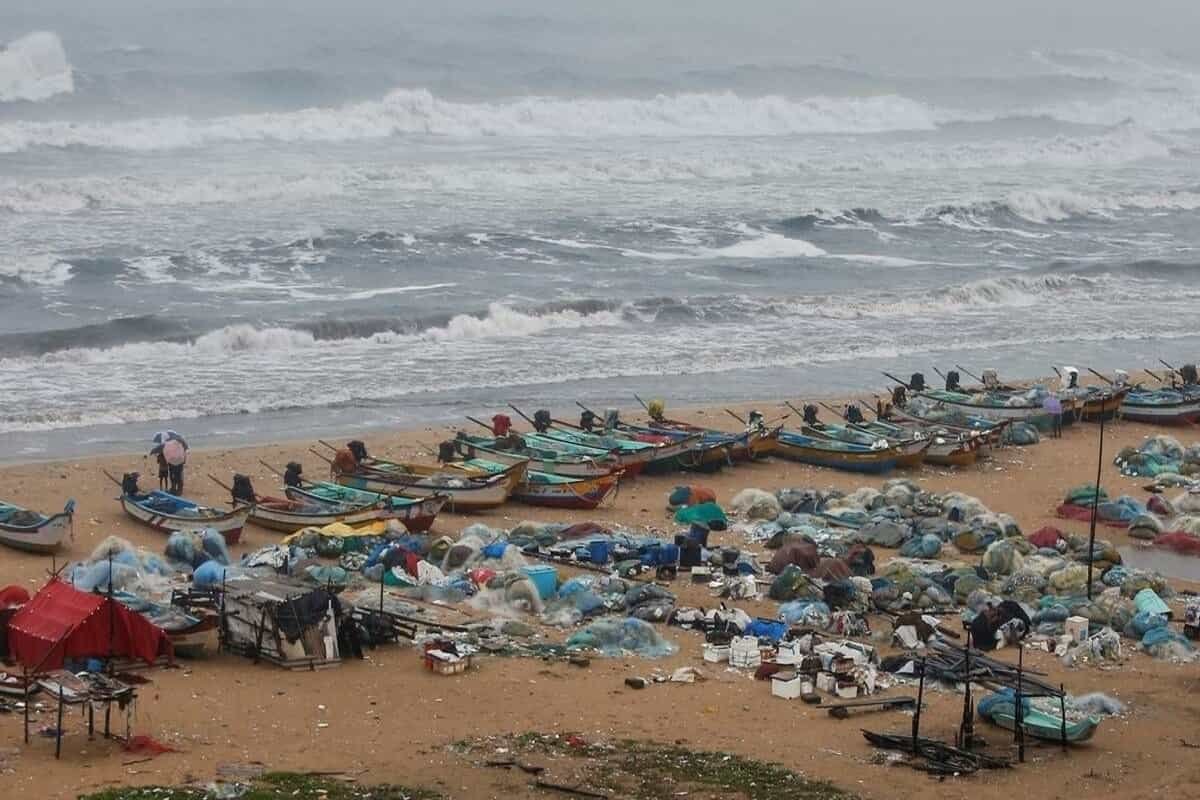 Over 1.25 lakh people evacuated as ‘very severe’ Cyclone Nivar set to hit Chennai and northern TN