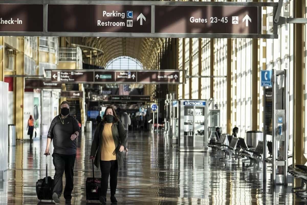 White House considers lifting entry restrictions on Europeans