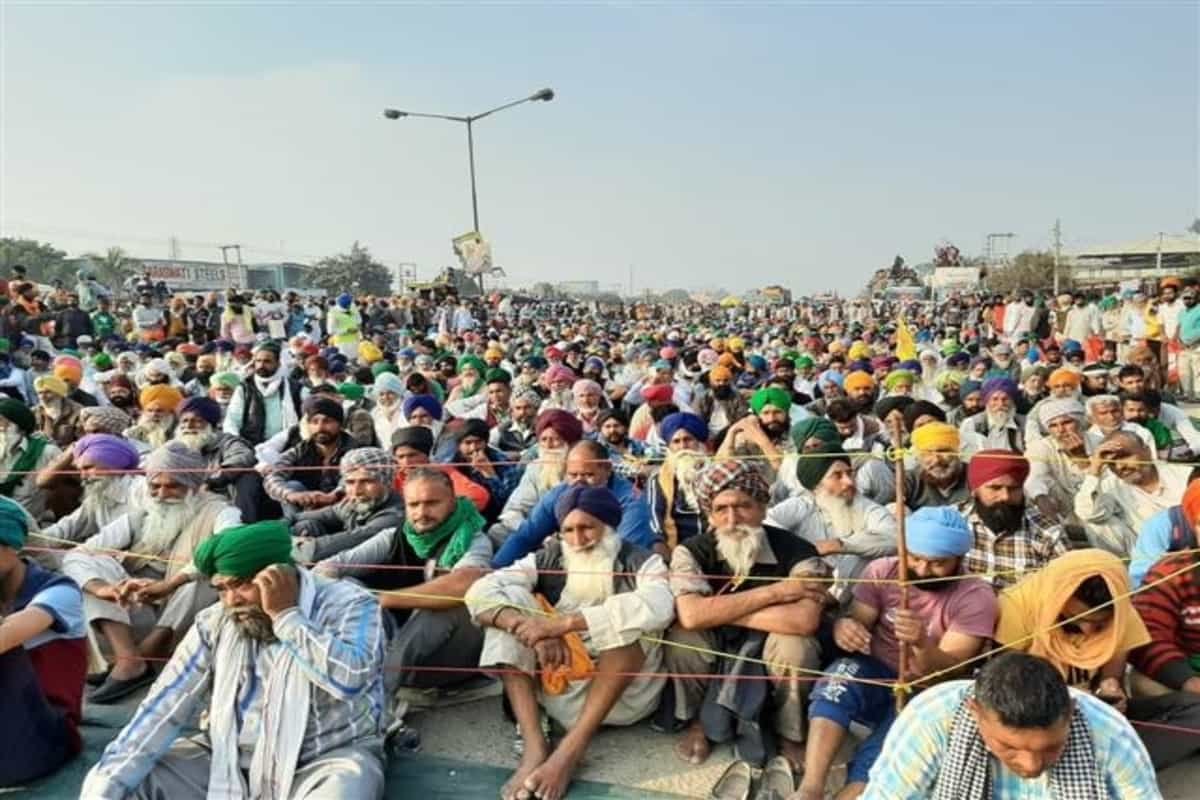 Centre gives in, willing to hold ‘unqualified’ talks with farmers