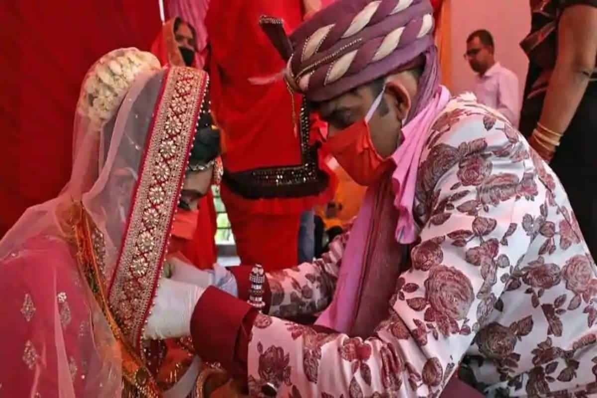 ‘No hugs, group photos’: Bhopal draws up ground rules for weddings