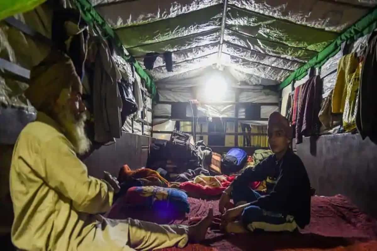 Farmers’ protests enter day 14, deadlock persists despite Amit Shah-farm unions’ meet | 10 points