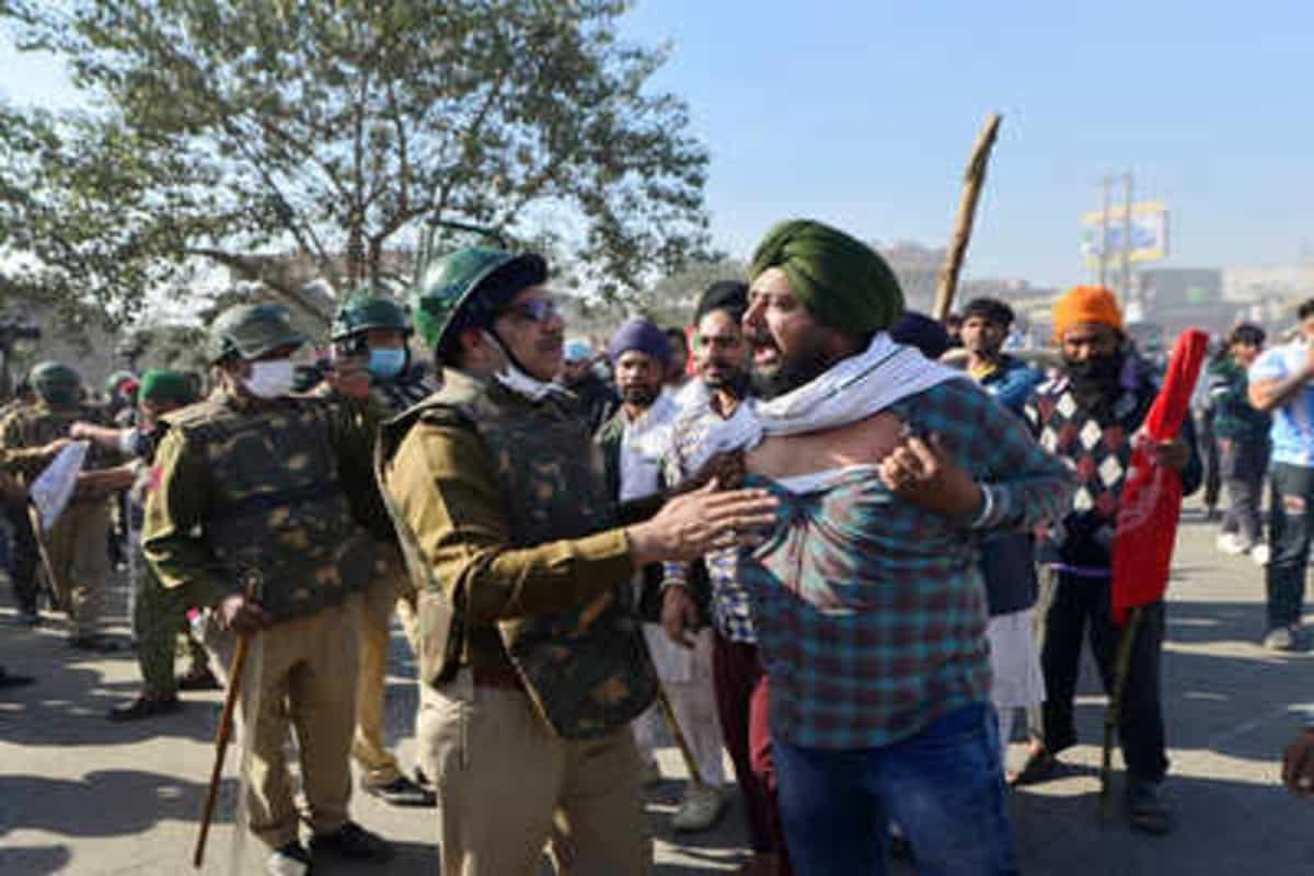 Farm to Facebook: Stir at borders gets online push