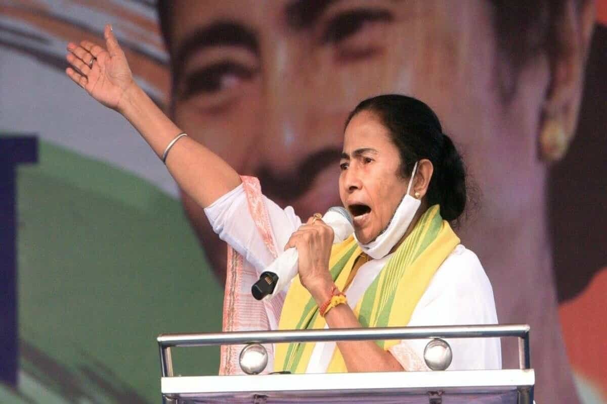 Mamata tries to get Kejriwal, Stalin, Pawar on board for joint Kolkata rally next month