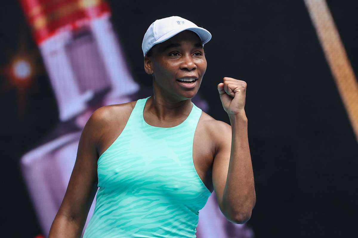 Opening day at Australian Open: Serena Williams wins easily