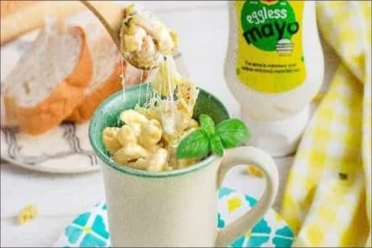 Let Mac and Cheese in a mug paint your Tuesday blues, yellow with joy