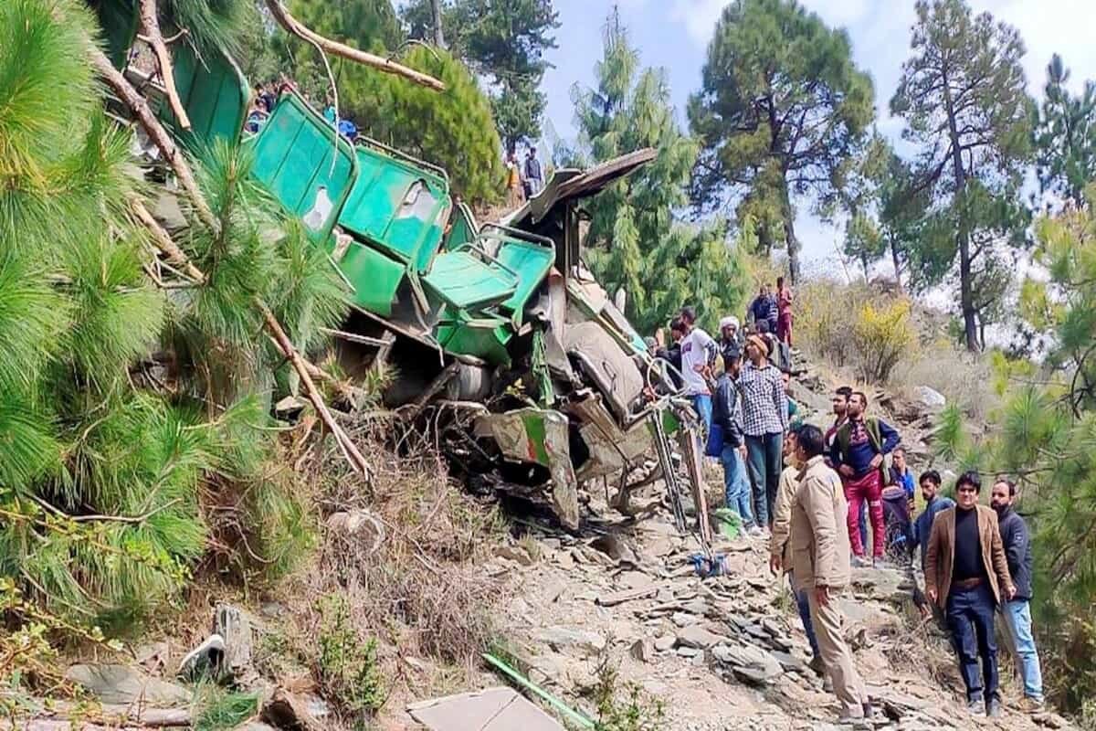 8 killed as bus falls into gorge in Himachal’s Chamba district