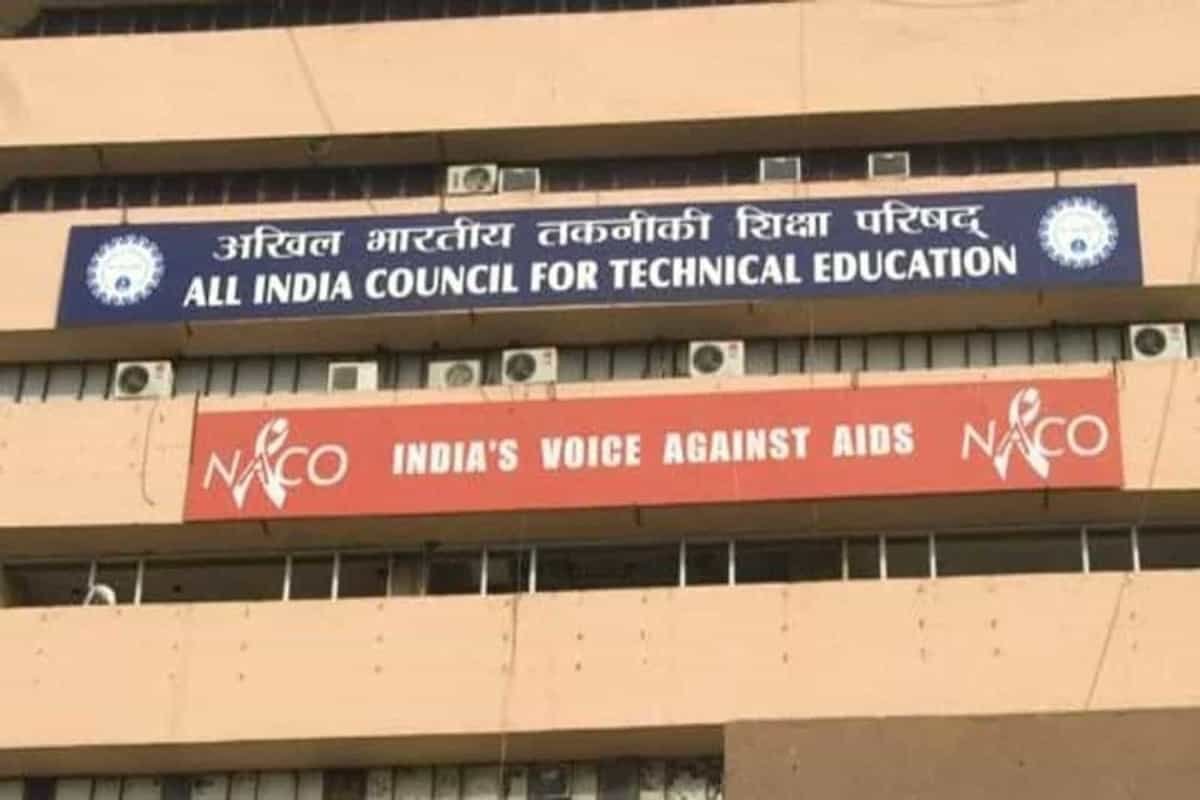 Physics, chemistry and maths to continue to be important for engineering: AICTE