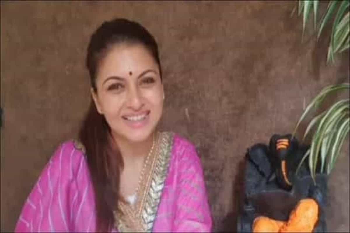 Bhagyashree suggests this alternative to a spoonful of ghee for gut health