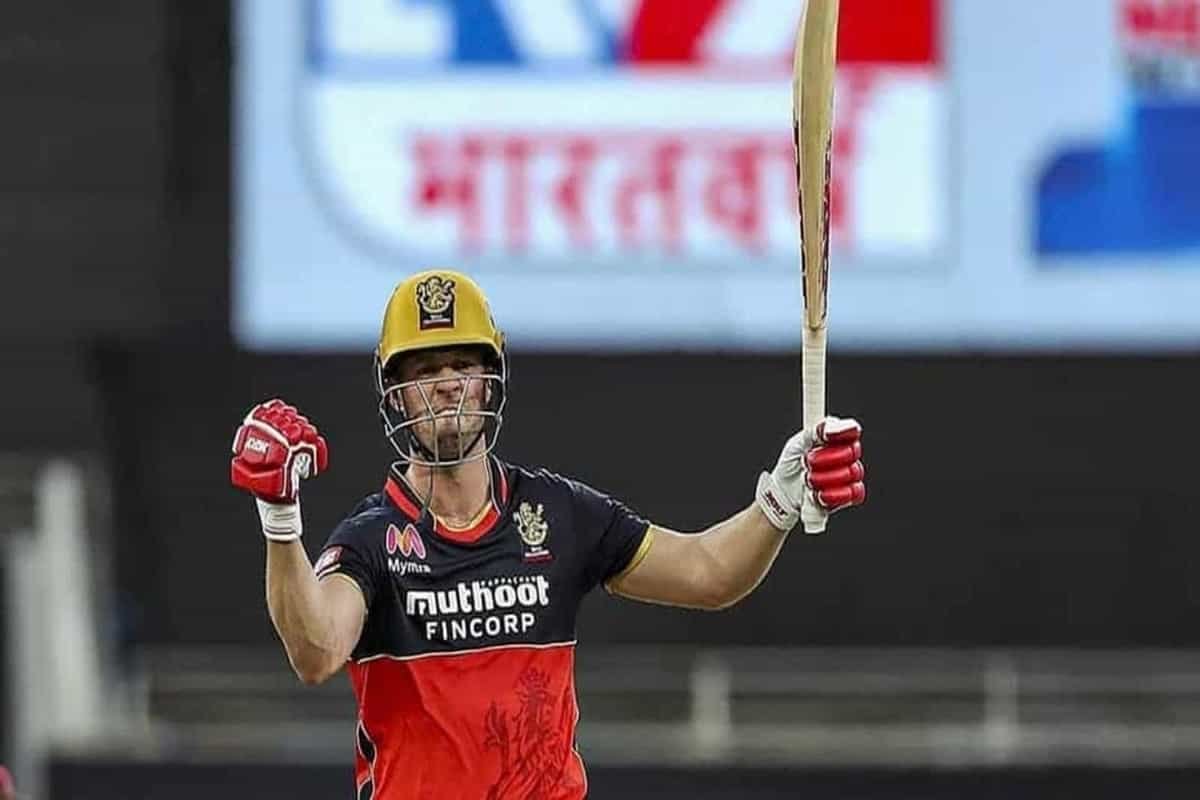 ‘AB de Villiers arrives on the 28th’: Mike Hesson provides update on RCB’s plans