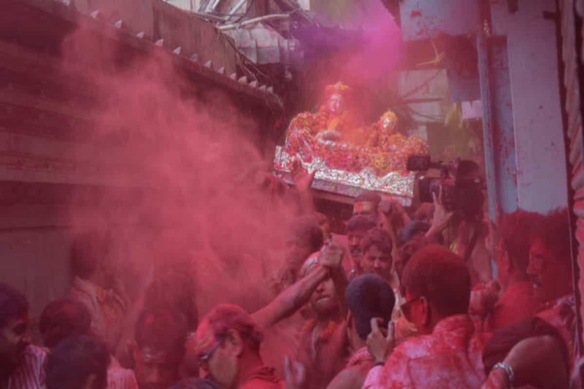 Rangbhari Ekadashi’ marks beginning of Holi celebrations in Kashi