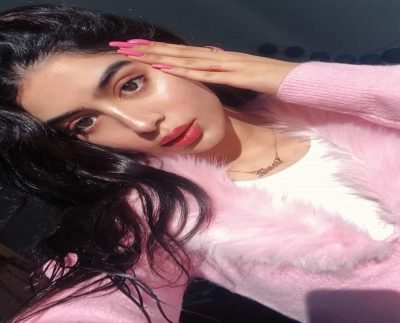 Khushi Kapoor is the ultimate Gen Z fashionista, these sunkissed pics are proof