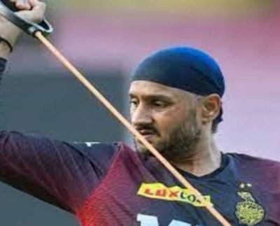 IPL 2021: KKR teammate Karthik is very impressed with Harbhajan's passion for work