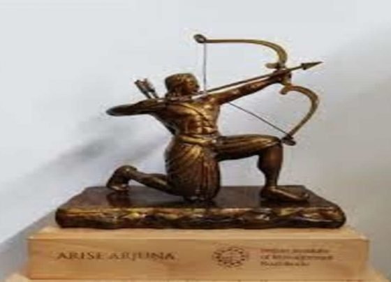 Uthappa gets IIM Kozhikode National Excellence Award