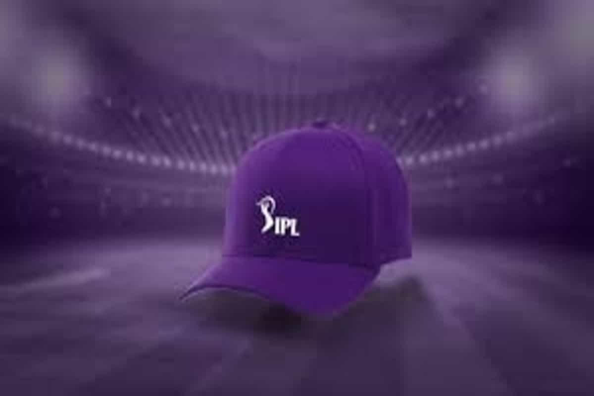 IPL 2021: Top 8 cotendears for Purple Cap