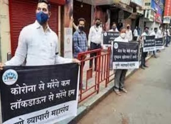 36 Pune traders booked for violating norms at protest against Covid restrictions