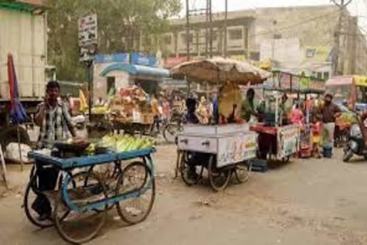 Unauthorised street vendors asked to return carts
