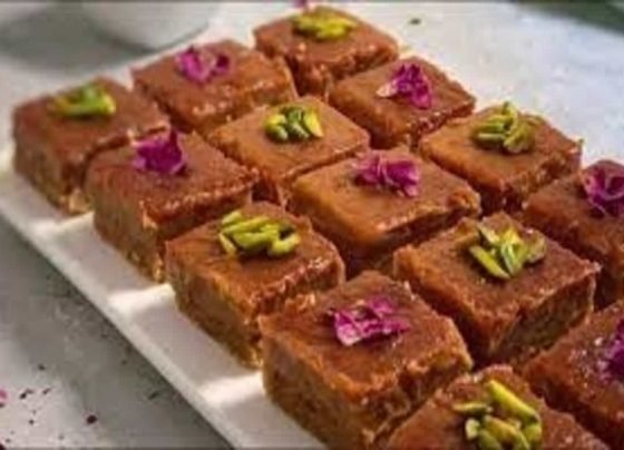 Ramadan and khajur are here, try whipping up some delicious date squares