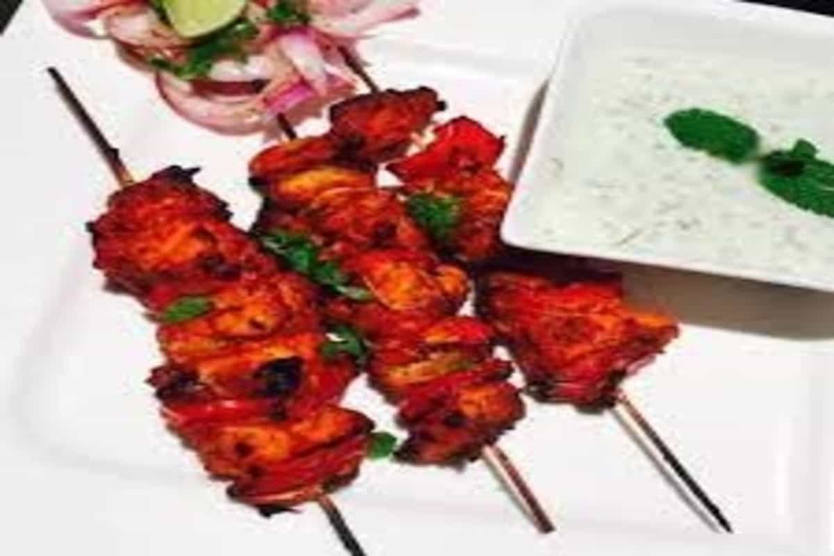 Fish Tikka With Mint Chuntey