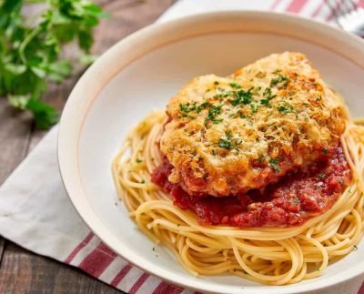 Recipe: Chef Monica Geller aka Courteney Cox whips up savoury Chicken Parmesan