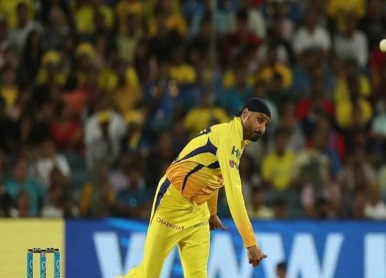 PL 2021: Bowlers who have bowled most dot balls in an IPL inning