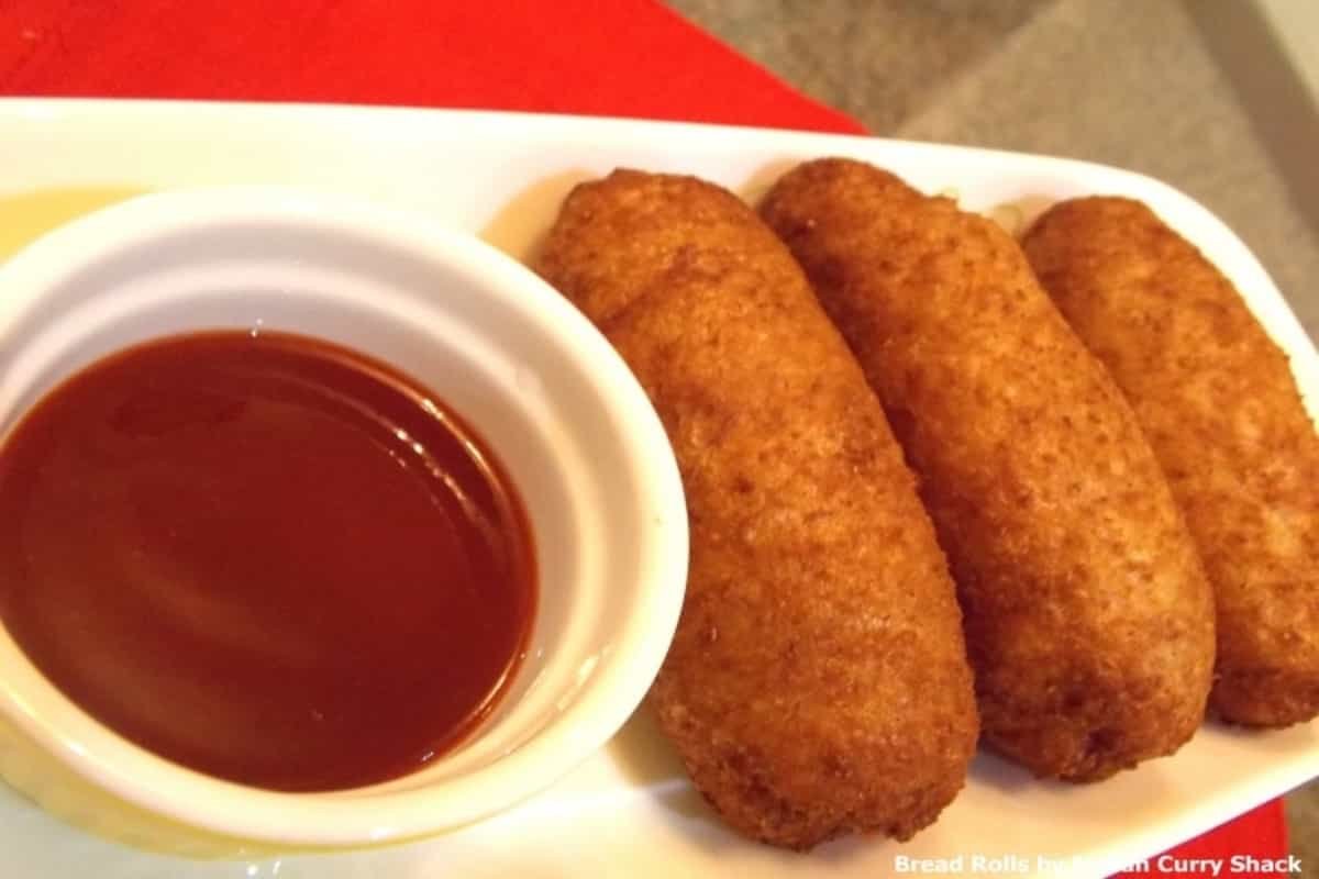 Craving some yummy street food? Try this quick and easy to make bread roll