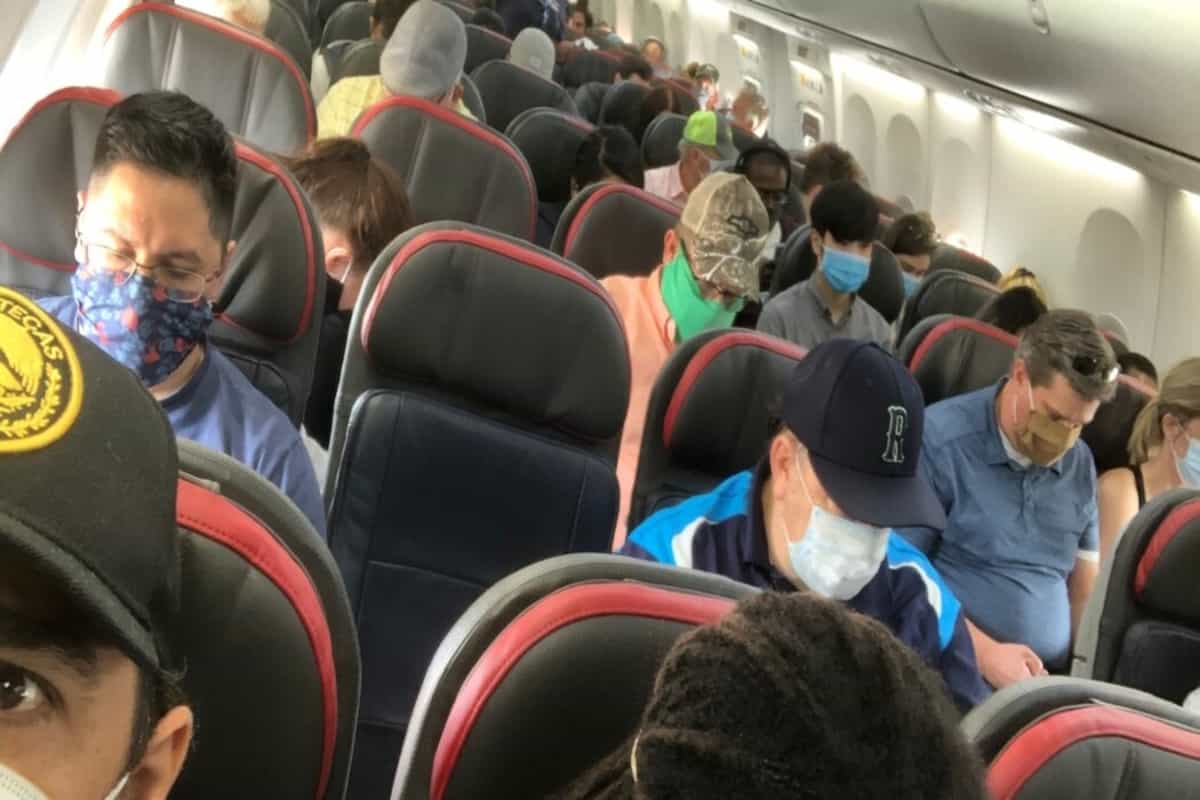 Here’s why Covid isn’t going to free up middle seats on planes