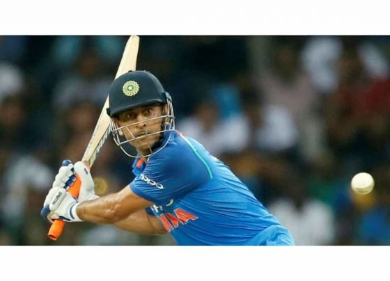 '21 months too late': Dhoni's dive in IPL brings back memories of 2019 WC semi