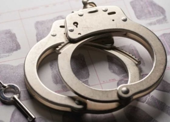 Woman, son arrested for cheating person in Delhi