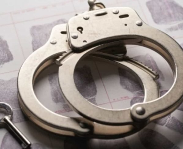 Woman, son arrested for cheating person in Delhi