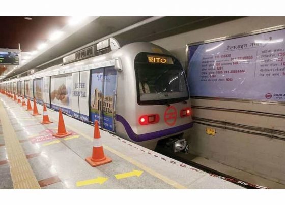 Delhi Metro closes 20 stations to manage crowds amid curfew