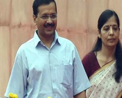 BREAKING NEWS: Arvind Kerjiwal Wife is Covid 19 Positive , CM Under Isolation
