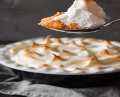 Recipe: On Thursdays we say ‘hi’ to healthy Butternut Meringue Pie