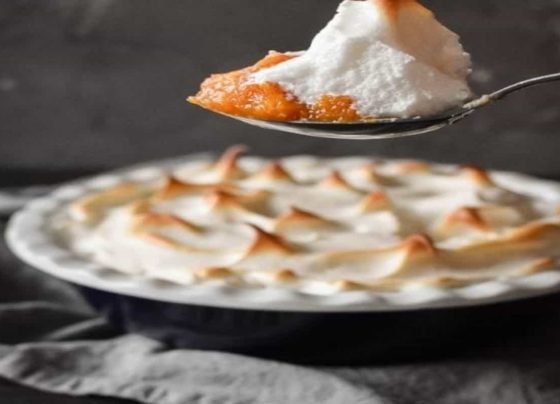 Recipe: On Thursdays we say ‘hi’ to healthy Butternut Meringue Pie