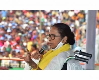 BREAKING NEWS : WB CM Mamata Banerjee cancels all her meetings as Election Commission revokes permission for rallies due to Covid-19