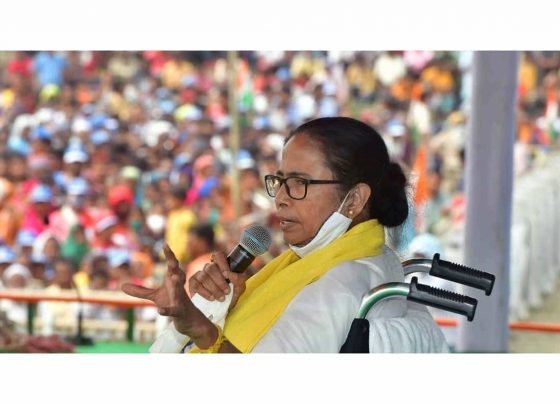 BREAKING NEWS : WB CM Mamata Banerjee cancels all her meetings as Election Commission revokes permission for rallies due to Covid-19