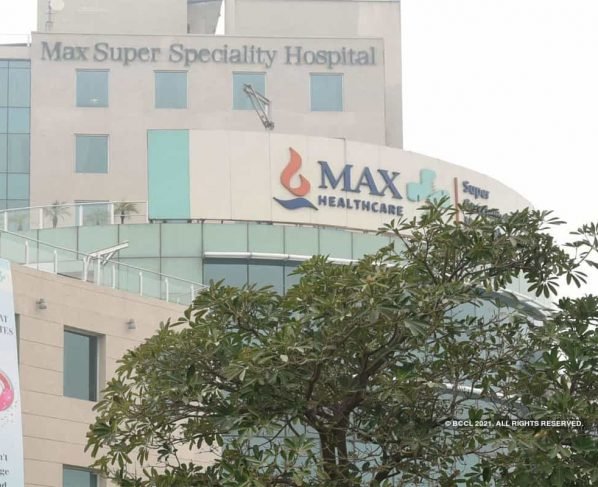BREAKING NEWS : Max healthcare rescinds order to stop new admissions at its Delhi NCR hospitals