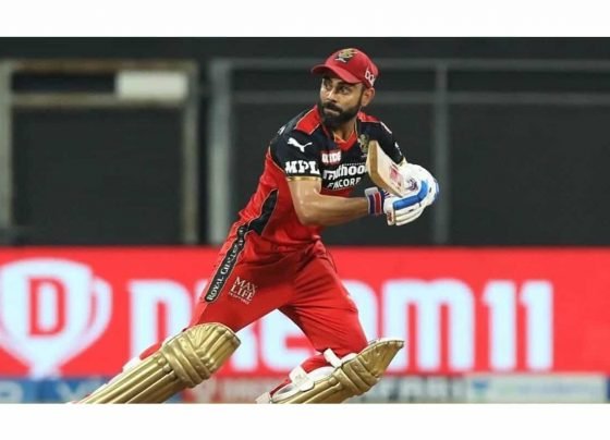 Virat Kohli becomes first player to score 6000 IPL runs