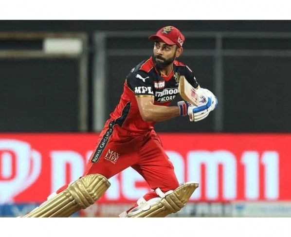 Virat Kohli becomes first player to score 6000 IPL runs