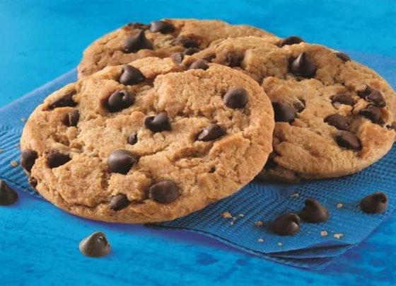 Recipe: Sink your teeth into healthy sweet treat today with cookie dough bars