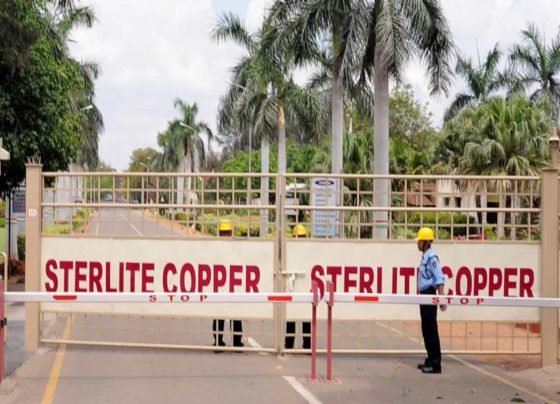 BREAKING NEWS : SC allows Vedanta to run oxygen plant in Thoothukudi on 'standalone' basis